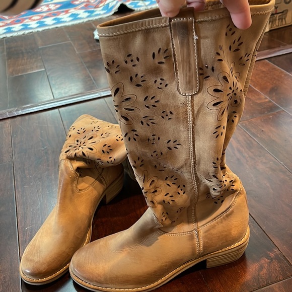 NWOB Fatte A Mano tan leather boots size 39 - Picture 4 of 6